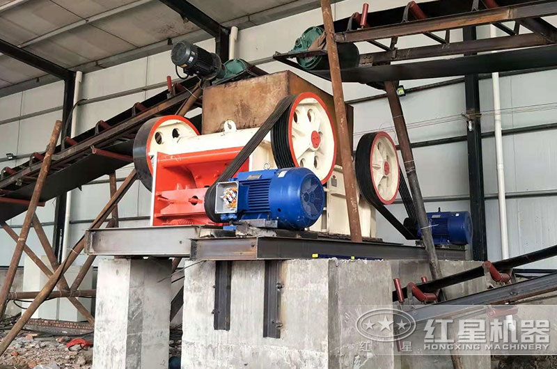 細碎破碎機有哪些？工作原理及型號參數(shù)介紹
