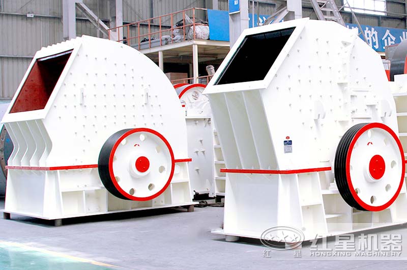對比傳統(tǒng)錘破，一次成型單段錘破碎石強、出料更好