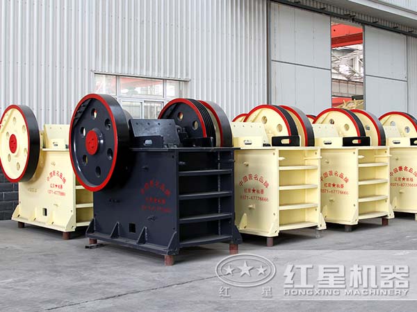 鄂式破碎機配件的結(jié)構改進分析
