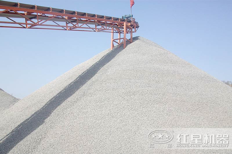大規(guī)模礦山機(jī)械破碎機(jī)今天啟程，請(qǐng)注意接收！