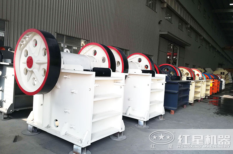 小型4-6鄂式破石機多少錢（內附高清產品圖及現(xiàn)場視頻）