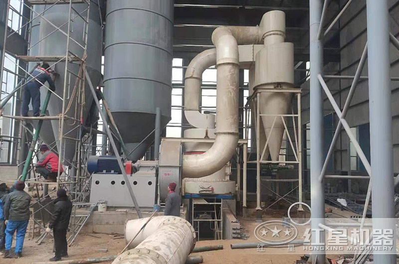 打膩?zhàn)?00目用什么磨粉機(jī)器？膩?zhàn)拥倪x擇原則是什么？