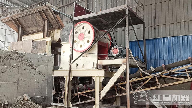 破碎機250x400自重多少噸？有全自動的嗎