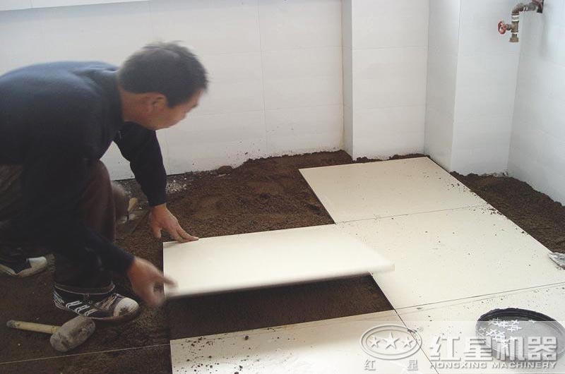 鋪地磚用石粉和沙子哪個(gè)好？制粗石粉用什么制沙機(jī)？